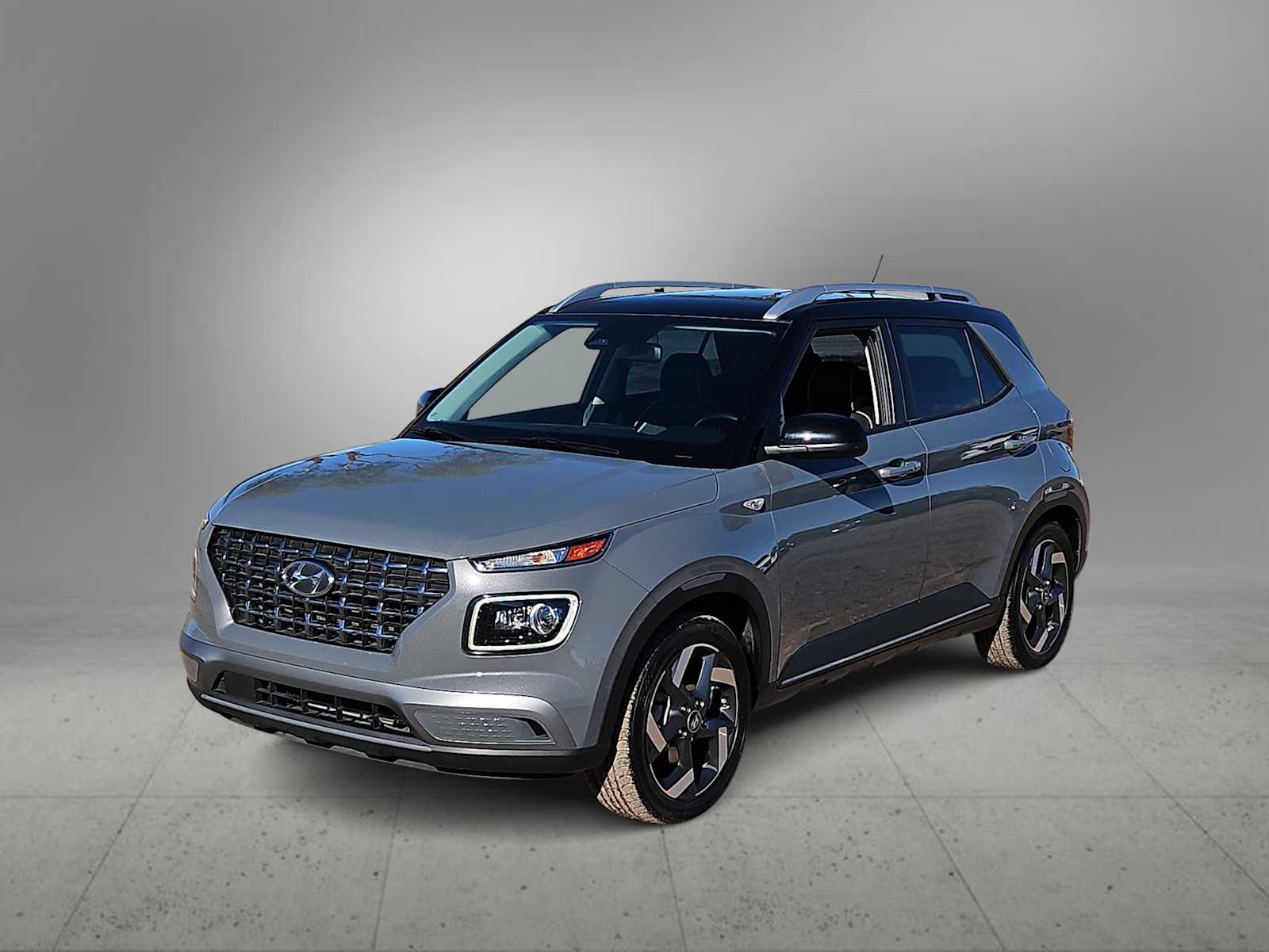 Thumbnail: 2023 Hyundai Venue - 4