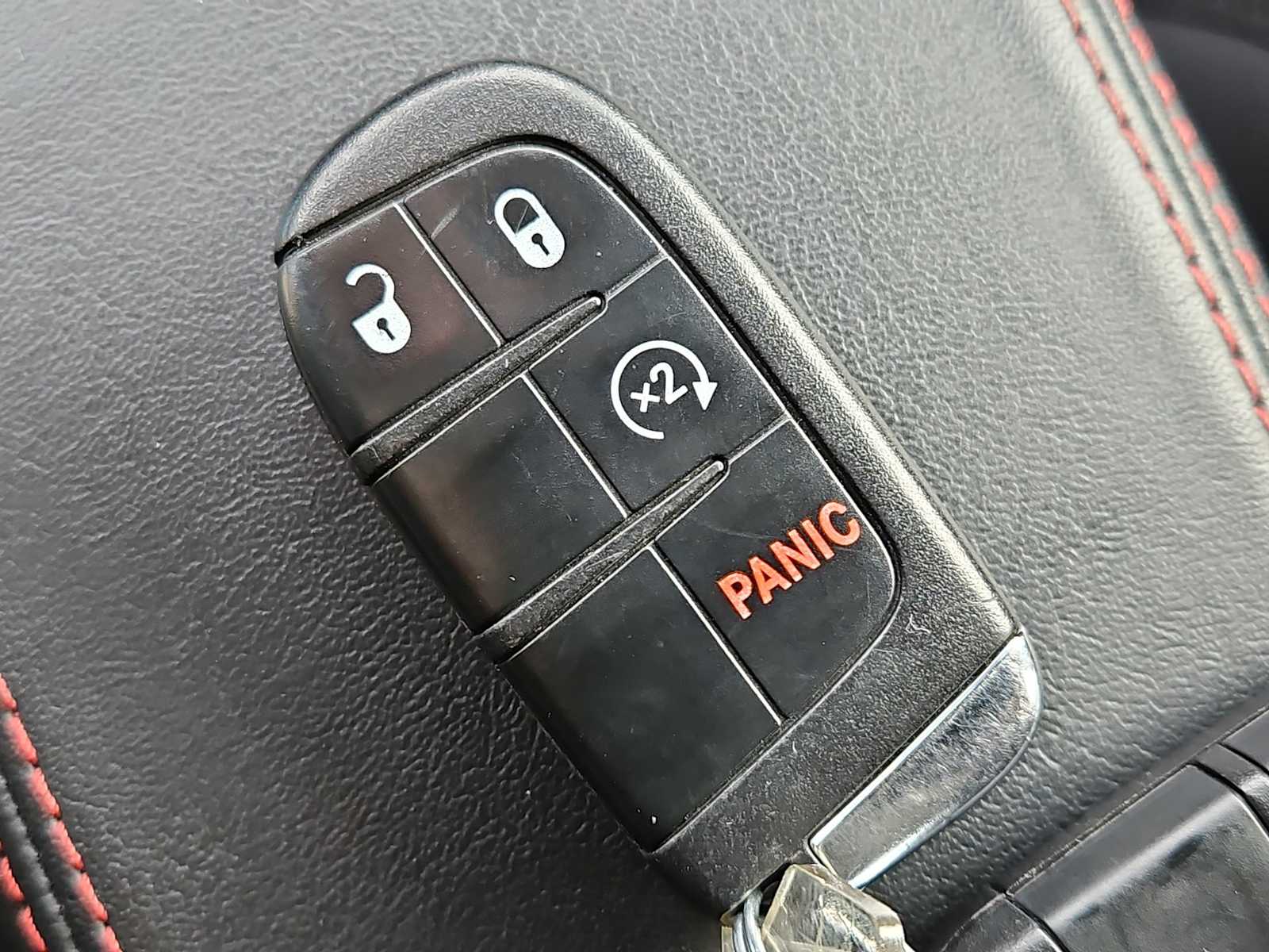 Thumbnail: 2018 Jeep Renegade - 34