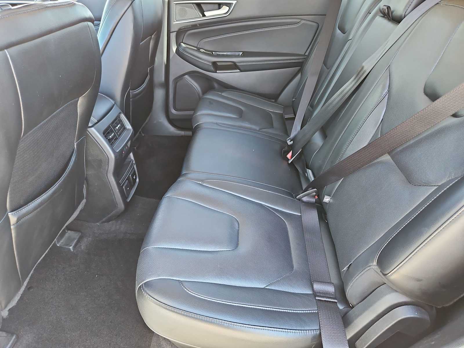 Thumbnail: 2019 Ford Edge - 19
