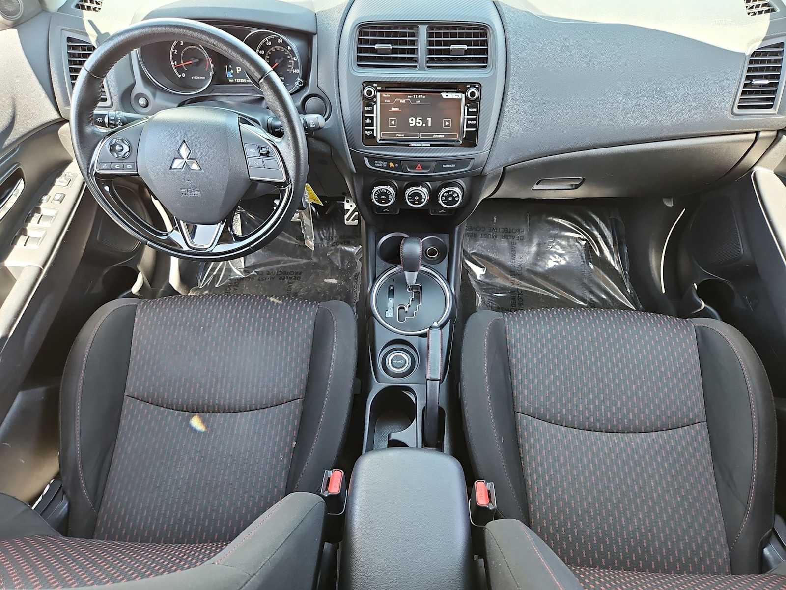 Thumbnail: 2017 Mitsubishi Outlander Sport - 16