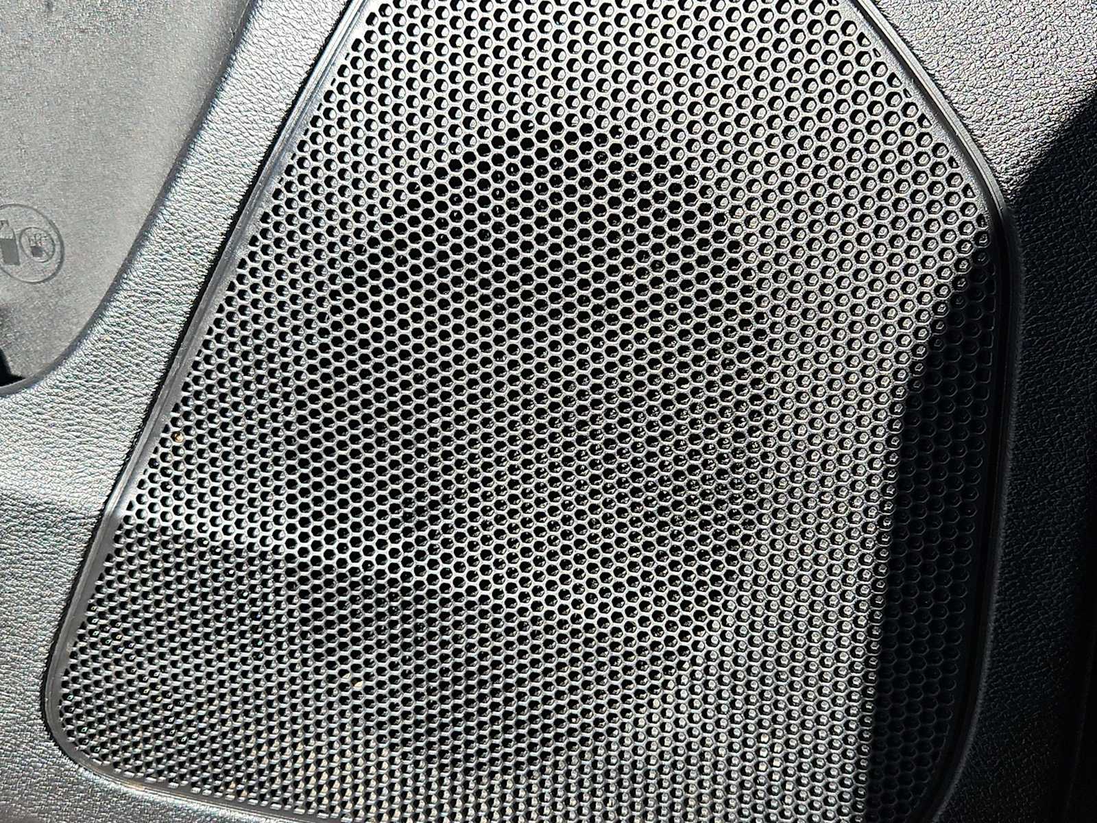 Thumbnail: 2017 Jeep Cherokee - 31