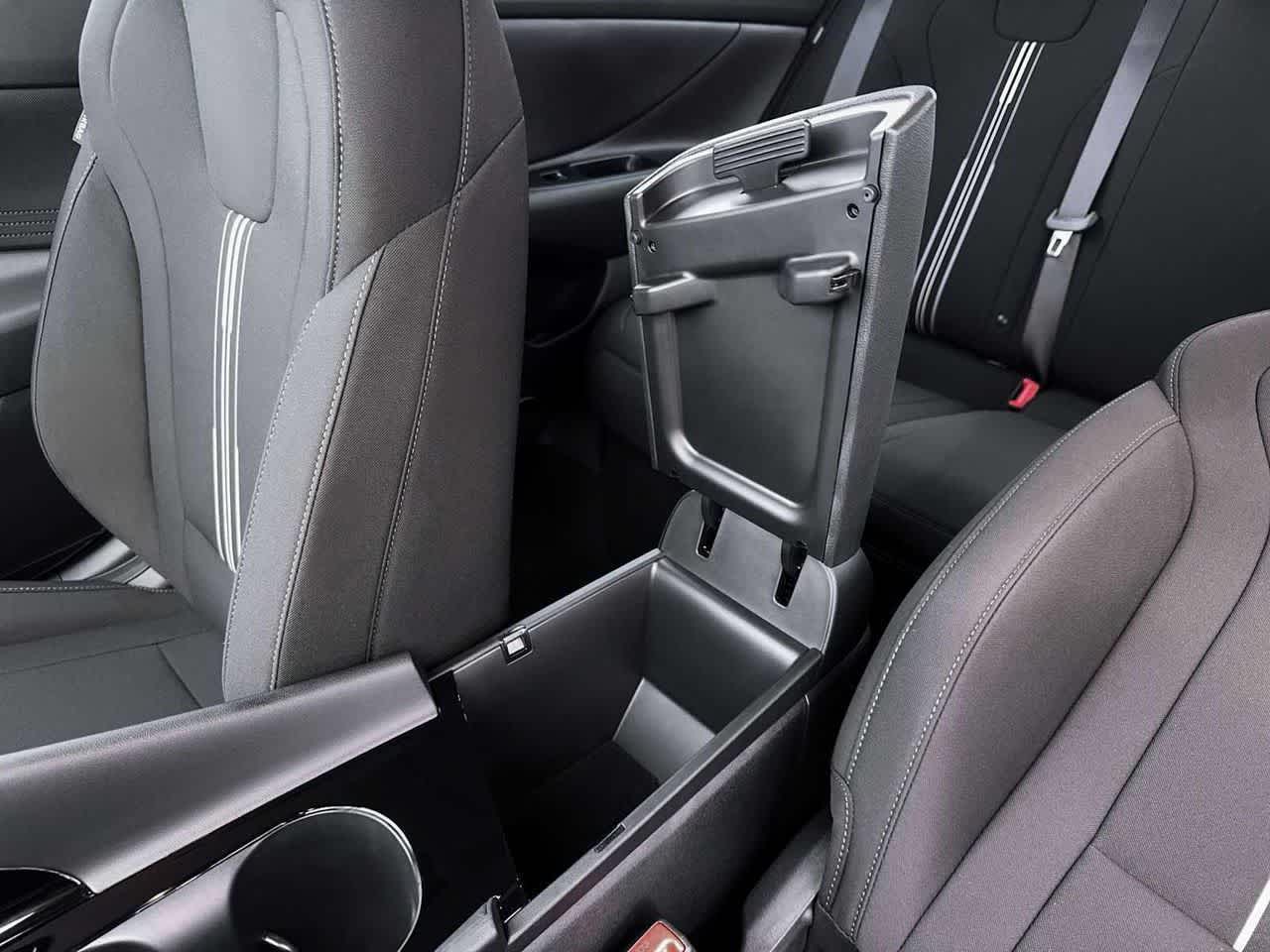 Thumbnail: 2026 Hyundai Elantra - 18