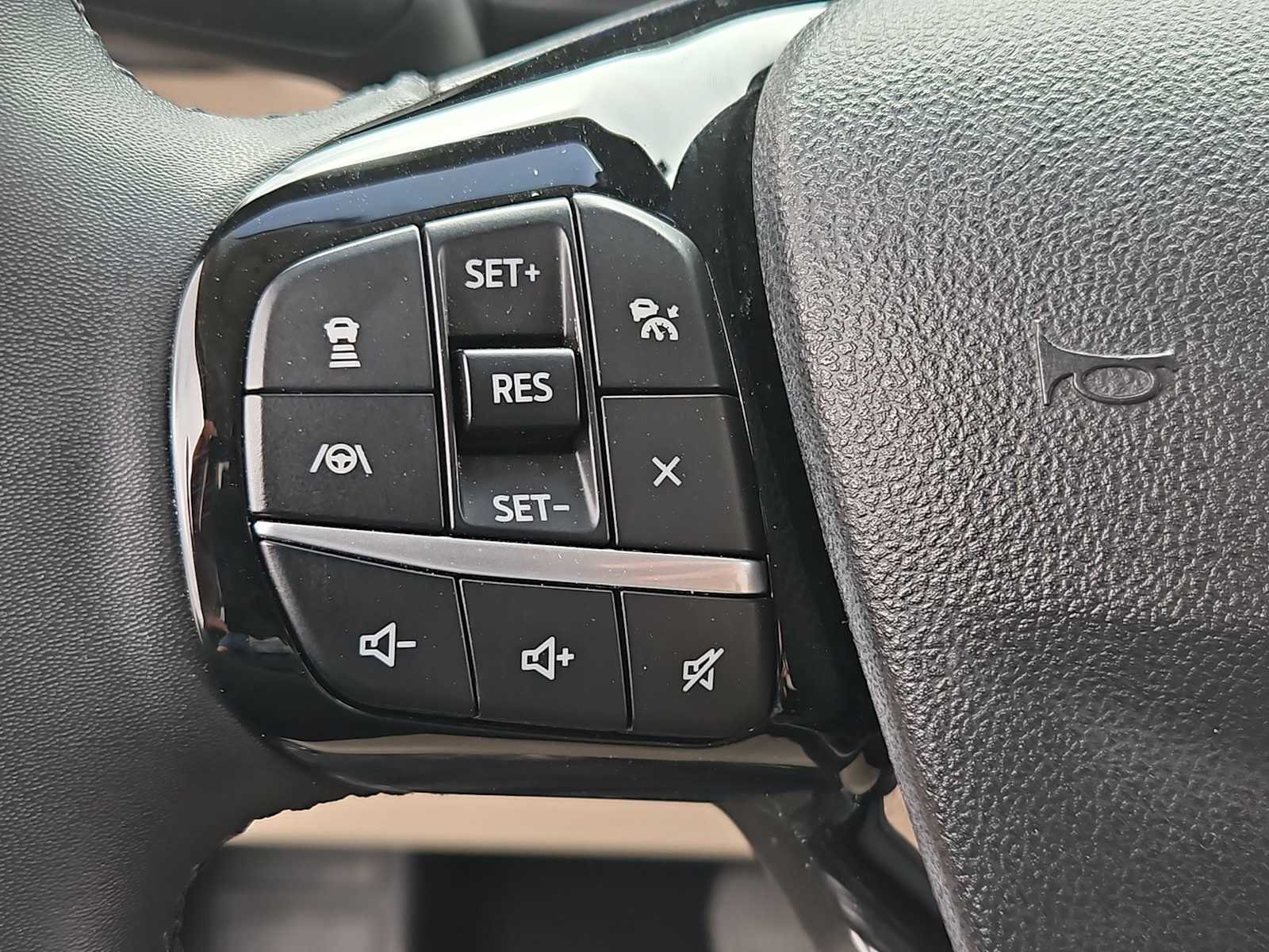 Thumbnail: 2022 Ford Escape - 23