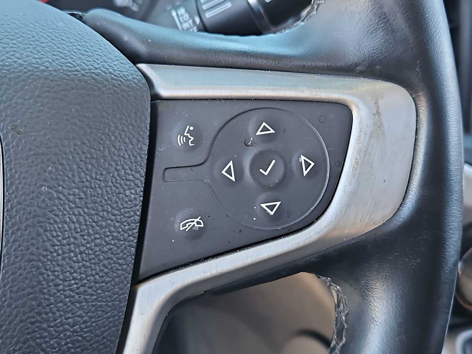 Thumbnail: 2023 GMC Acadia - 25