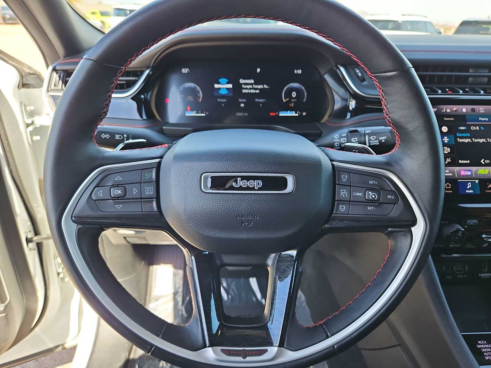 Thumbnail: 2022 Jeep Grand Cherokee - 23