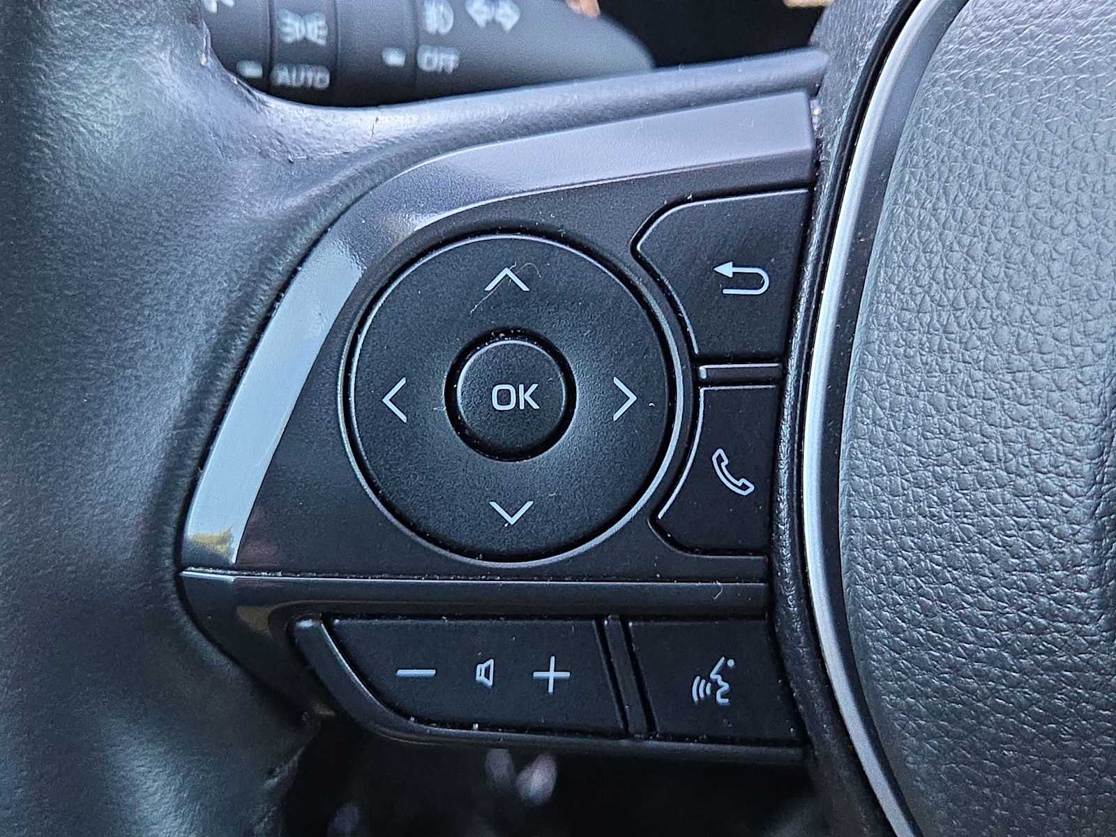 Thumbnail: 2023 Toyota Corolla Cross - 25