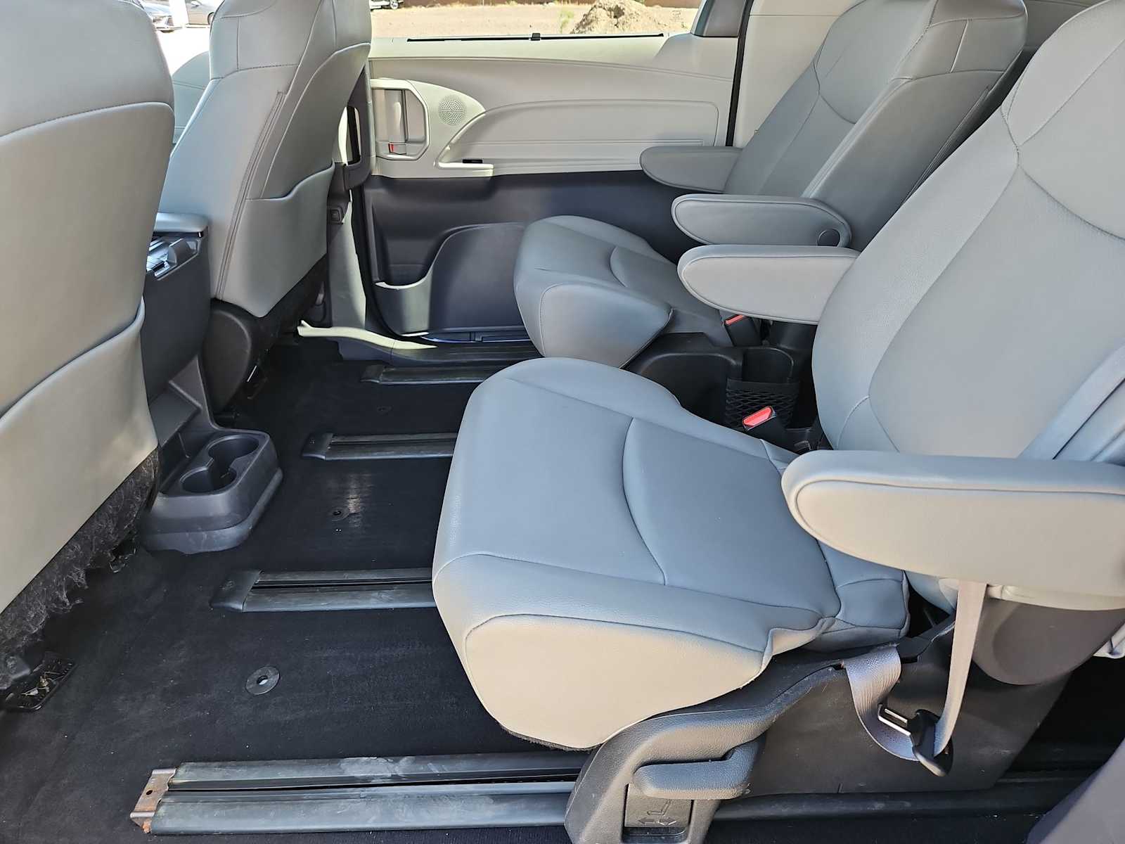 Thumbnail: 2023 Toyota Sienna - 19