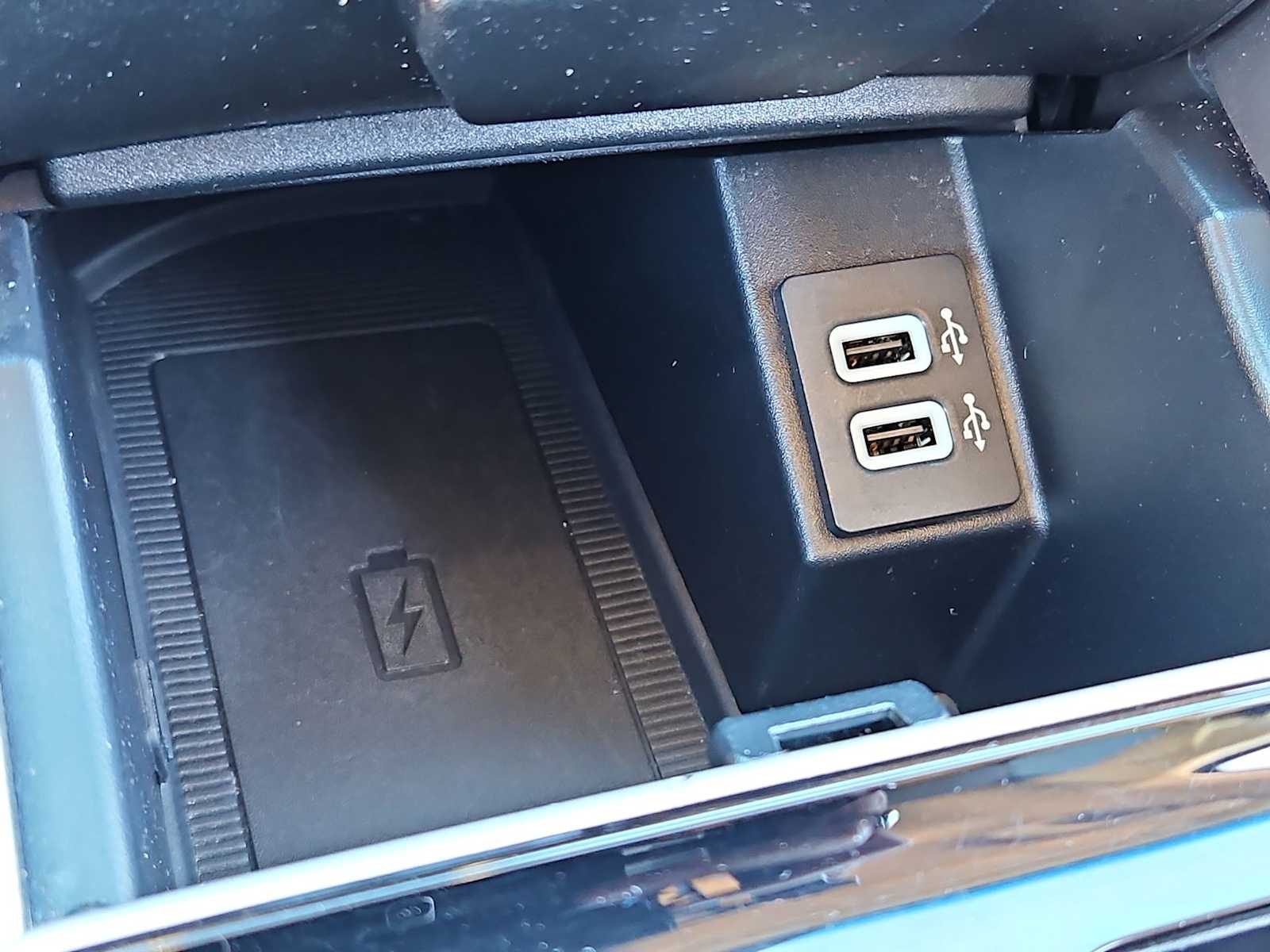 Thumbnail: 2019 Ford Edge - 30