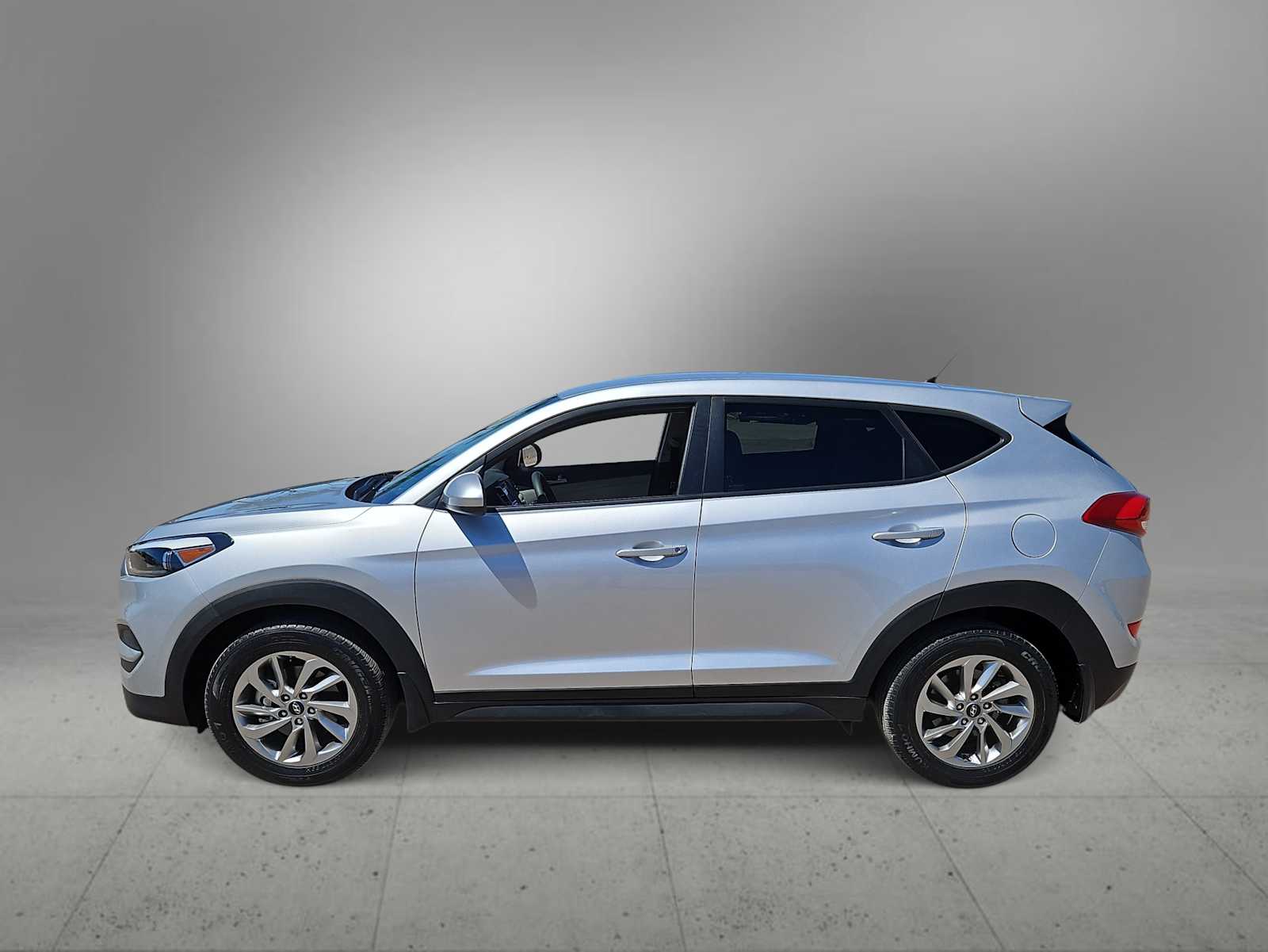 Thumbnail: 2018 Hyundai Tucson - 5