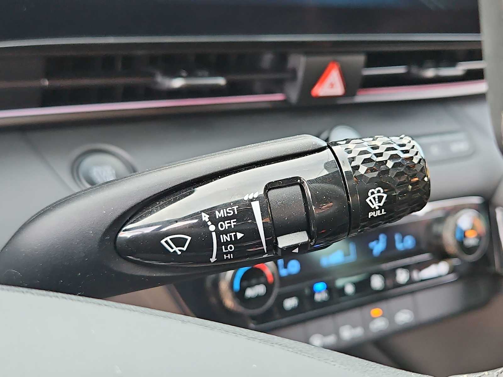 Thumbnail: 2025 Hyundai Elantra - 25