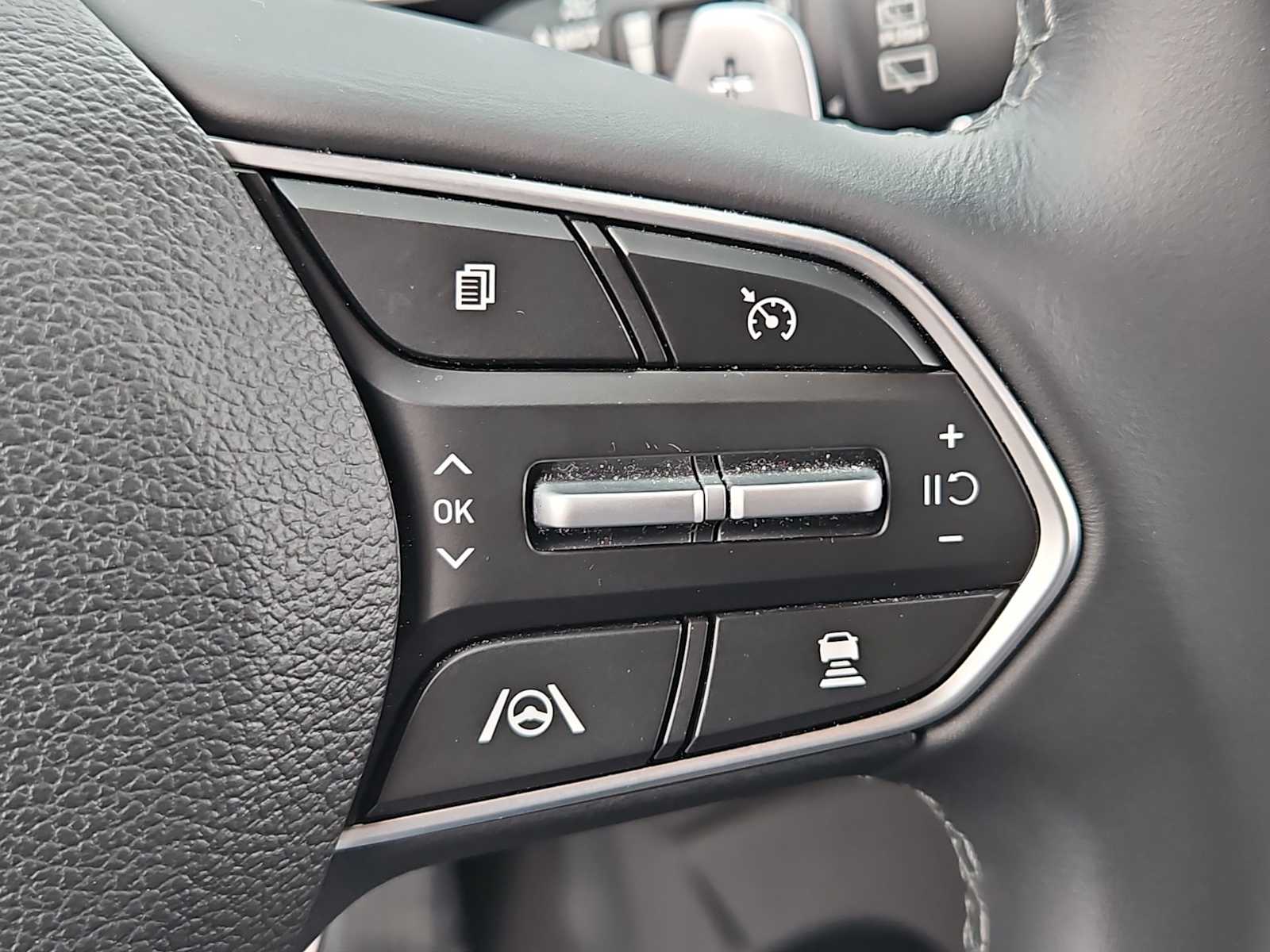 Thumbnail: 2023 Hyundai Santa Fe - 25