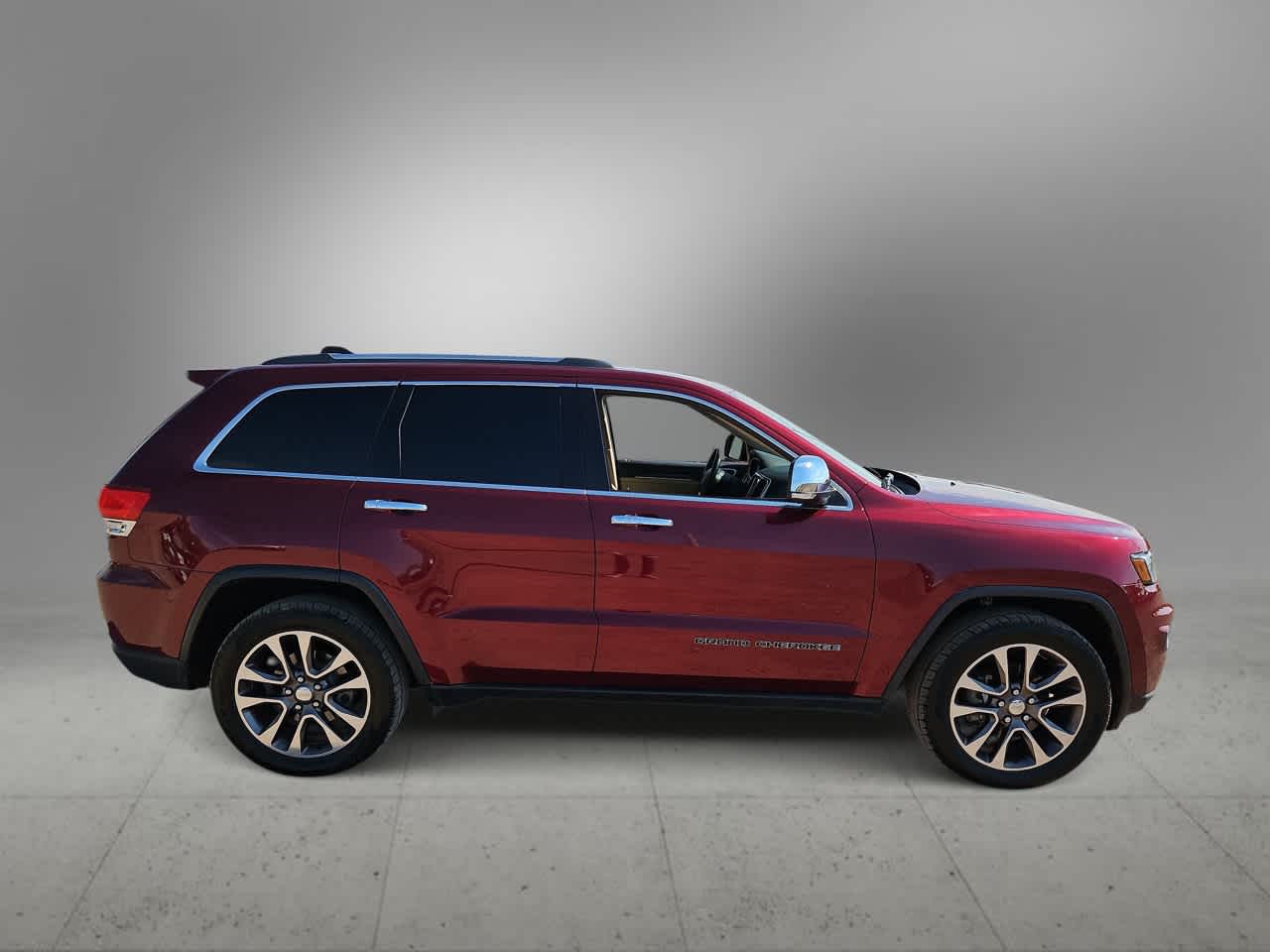 Thumbnail: 2018 Jeep Grand Cherokee - 9