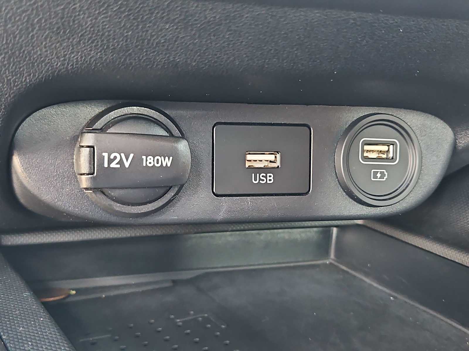 Thumbnail: 2023 Hyundai Elantra - 31