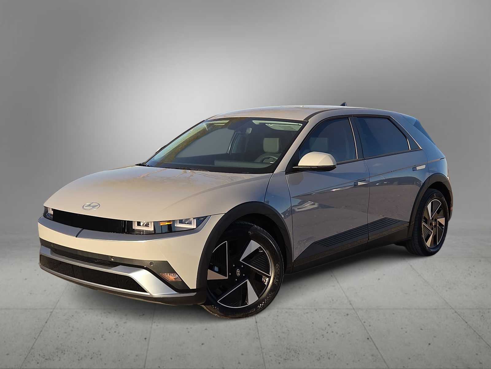 Thumbnail: 2026 Hyundai Ioniq 5 - 1