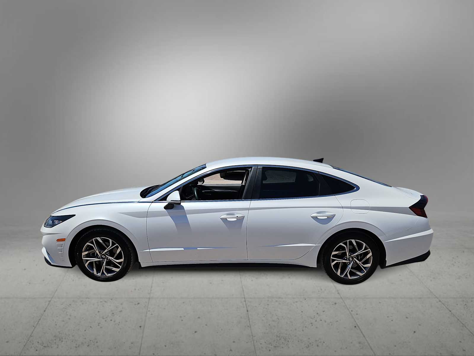 Thumbnail: 2022 Hyundai Sonata - 5