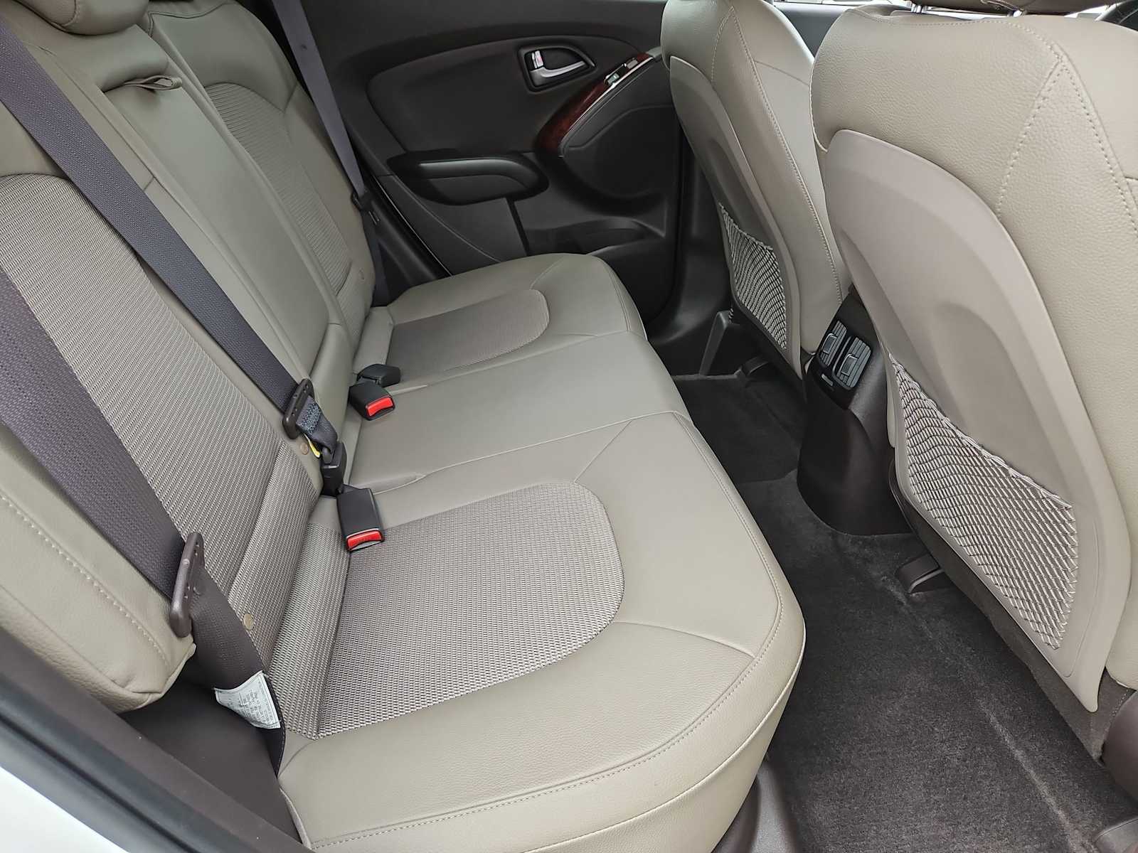 Thumbnail: 2014 Hyundai Tucson - 21