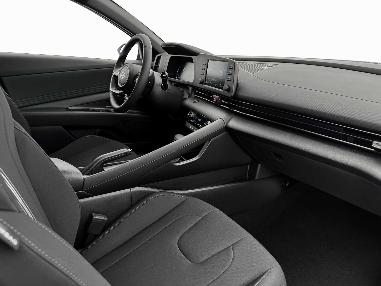 Thumbnail: 2025 Hyundai Elantra - 15