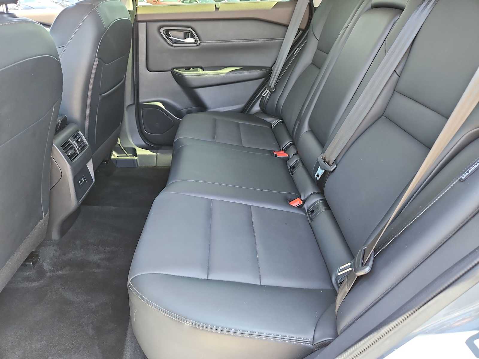 Thumbnail: 2023 Nissan Rogue - 19