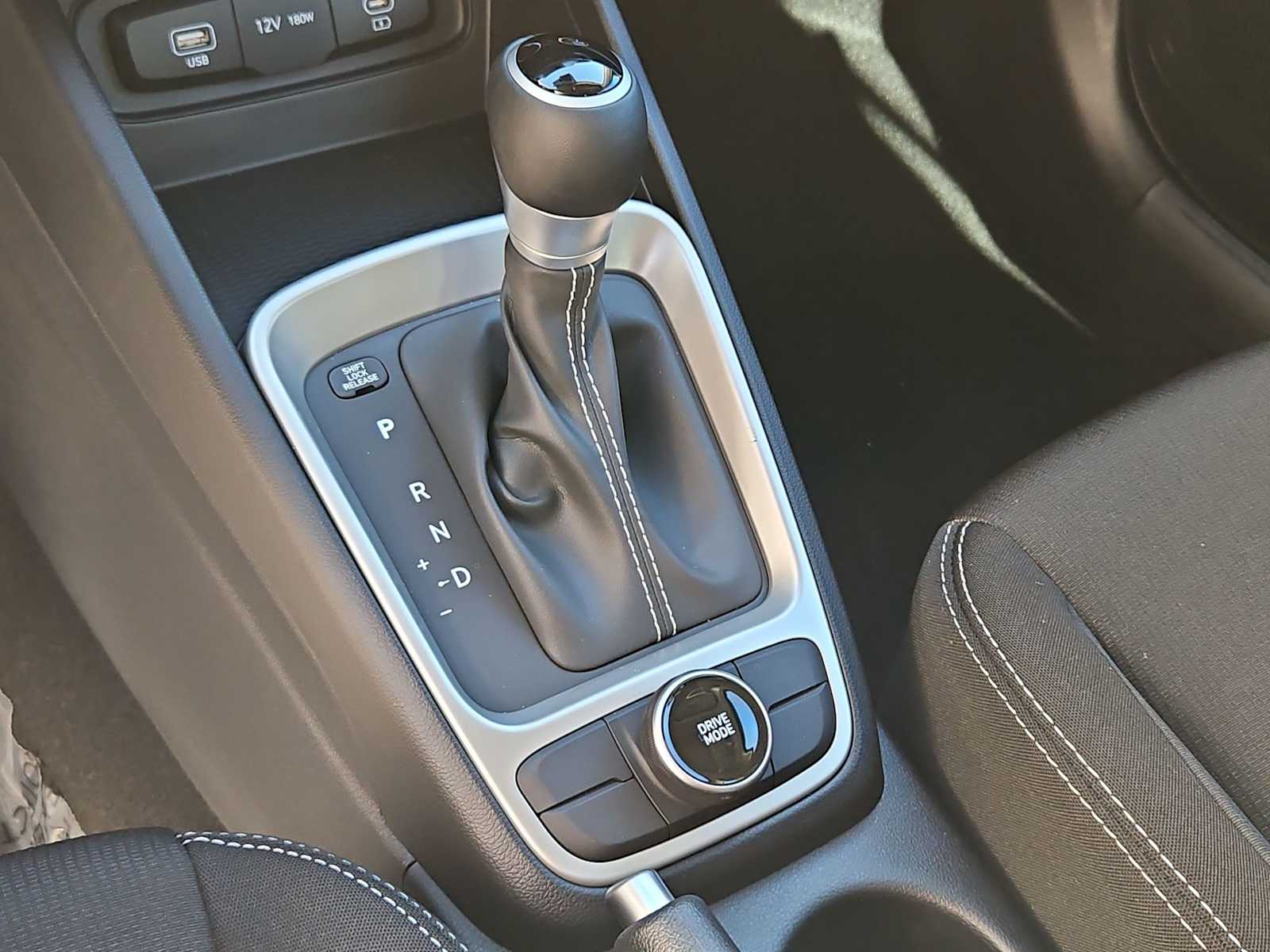 Thumbnail: 2025 Hyundai Venue - 32