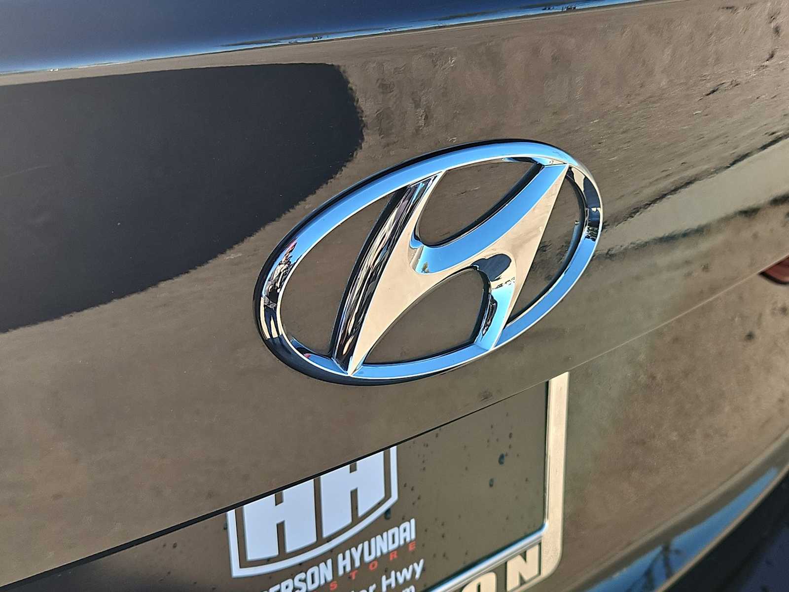 Thumbnail: 2017 Hyundai Elantra - 11