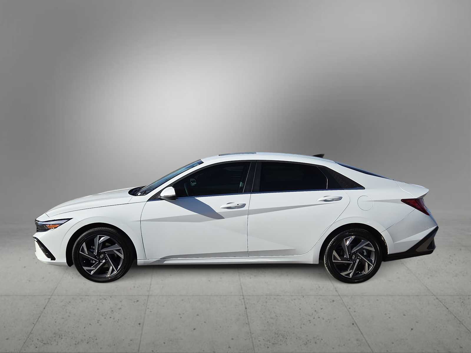 Thumbnail: 2026 Hyundai Elantra - 5