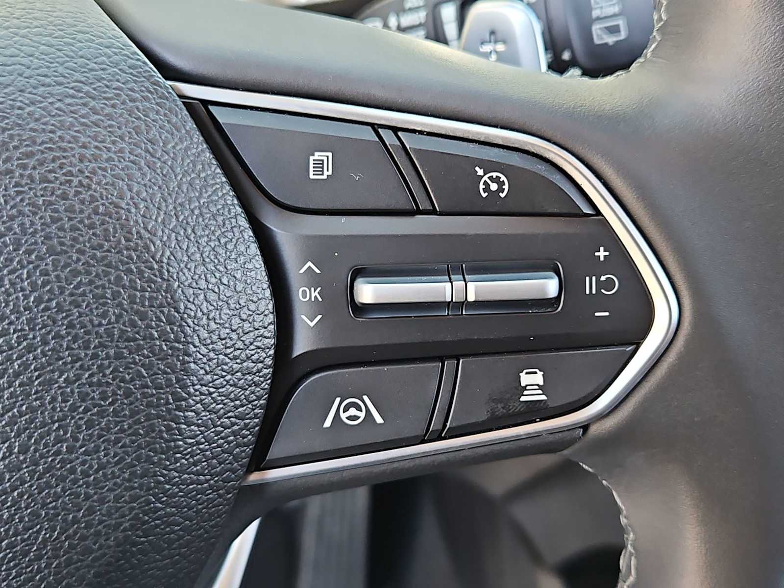 Thumbnail: 2023 Hyundai Santa Fe - 23