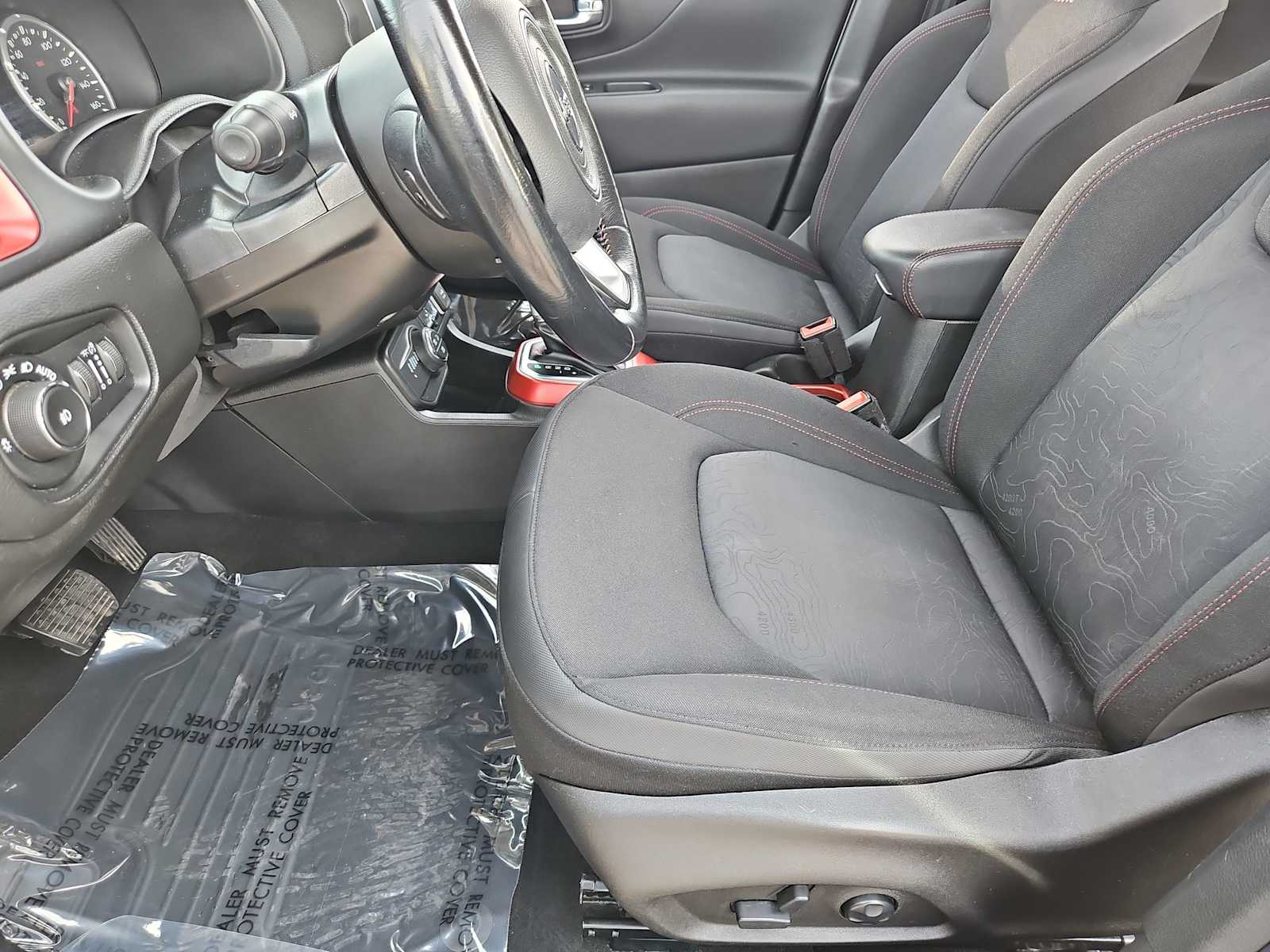 Thumbnail: 2018 Jeep Renegade - 16