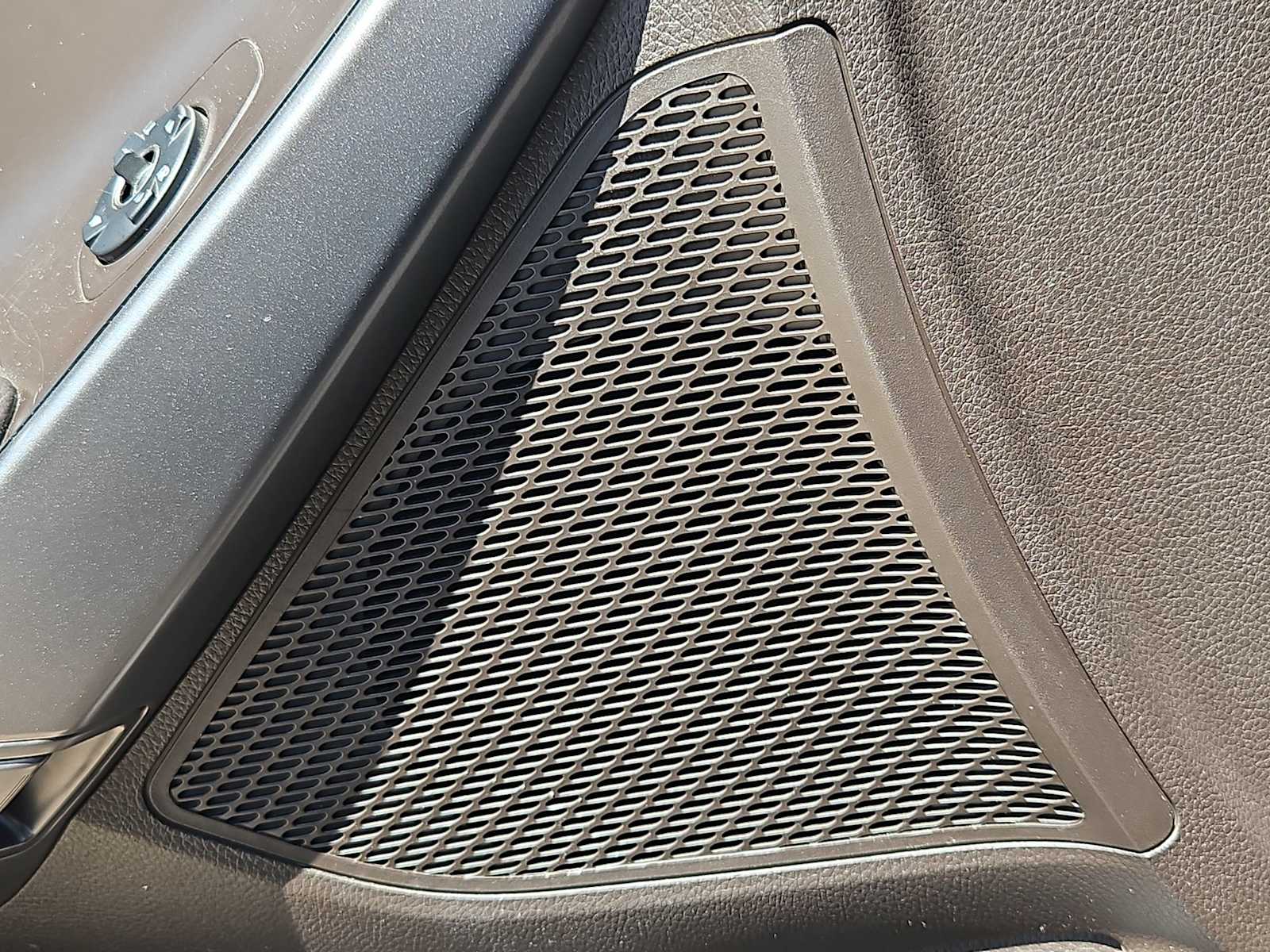 Thumbnail: 2018 Hyundai Santa Fe - 30