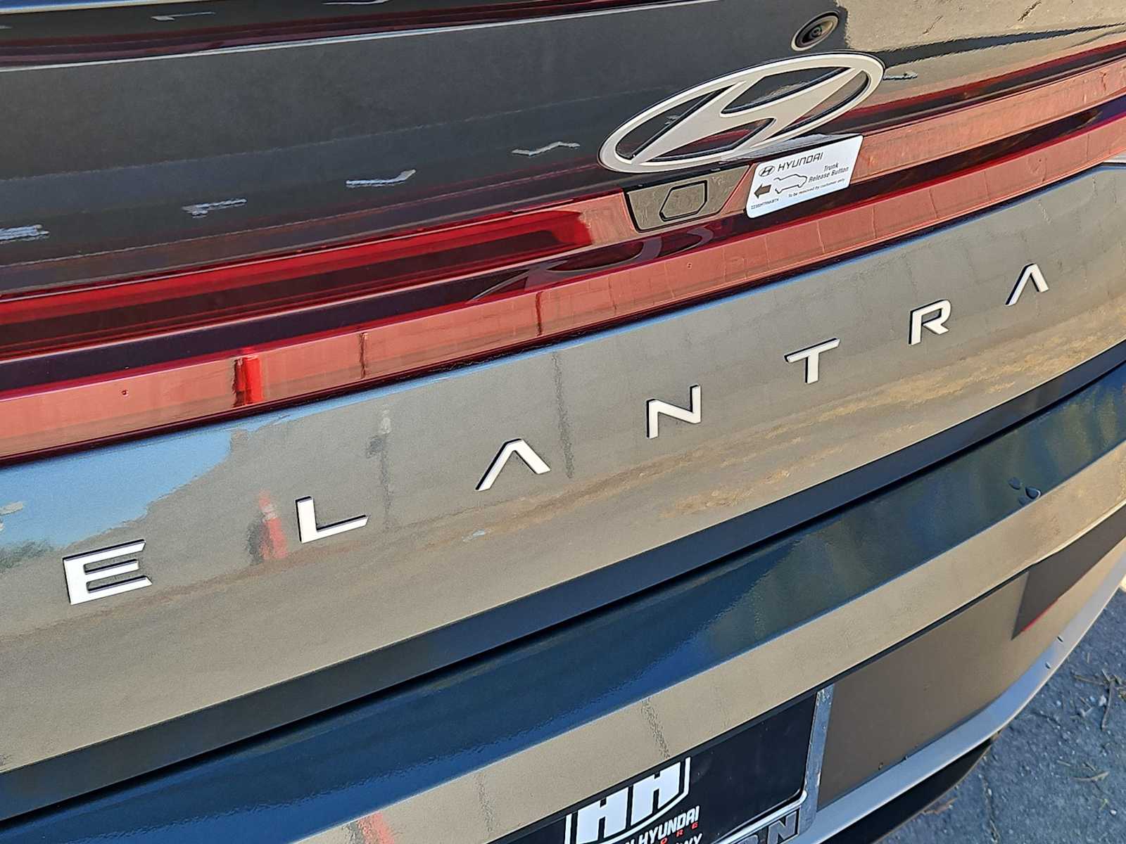 Thumbnail: 2025 Hyundai Elantra - 12