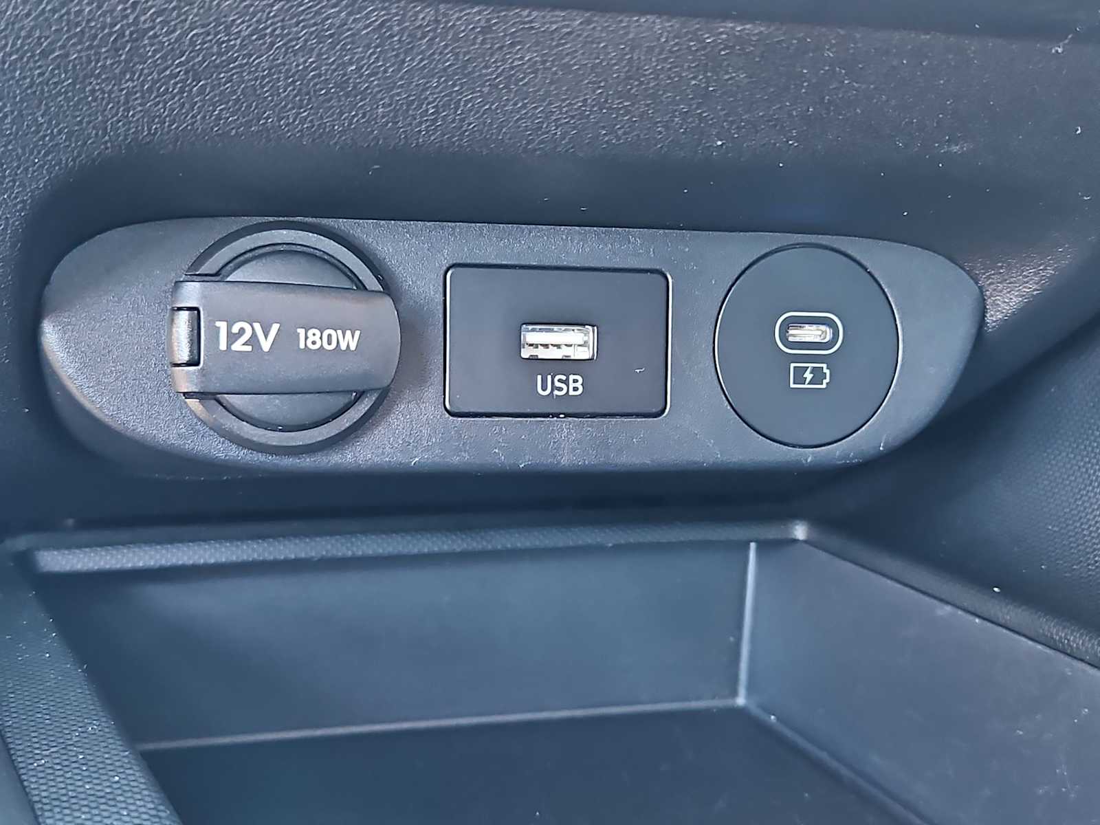 Thumbnail: 2024 Hyundai Elantra - 31