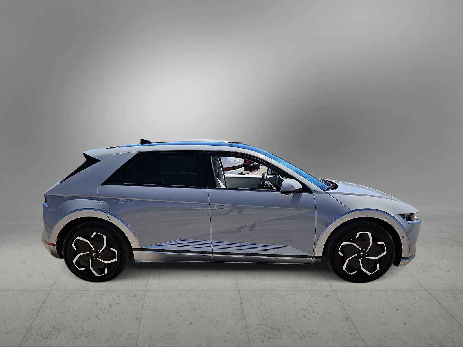 Thumbnail: 2024 Hyundai Ioniq 5 - 9