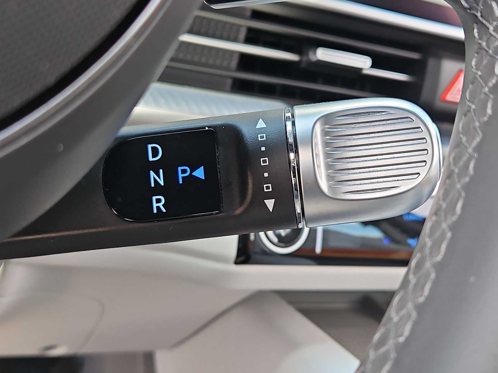 Thumbnail: 2023 Hyundai Ioniq 6 - 32