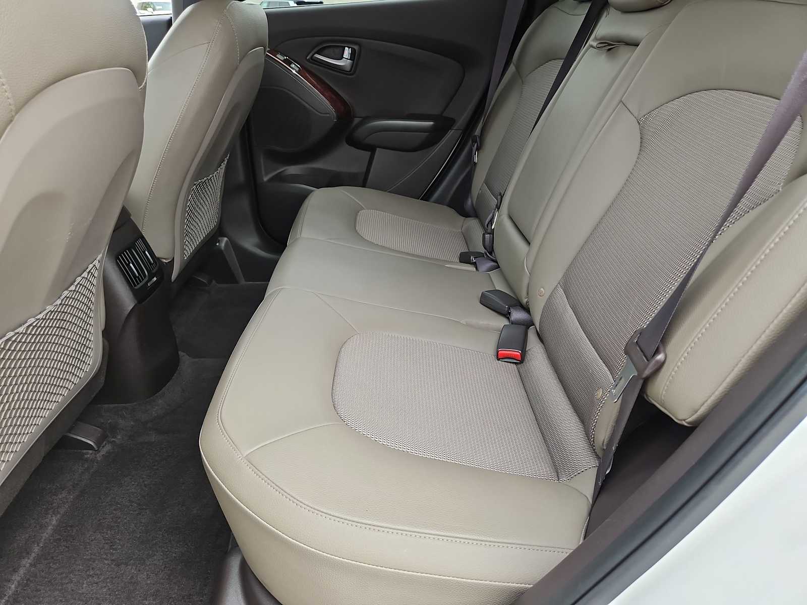 Thumbnail: 2014 Hyundai Tucson - 20