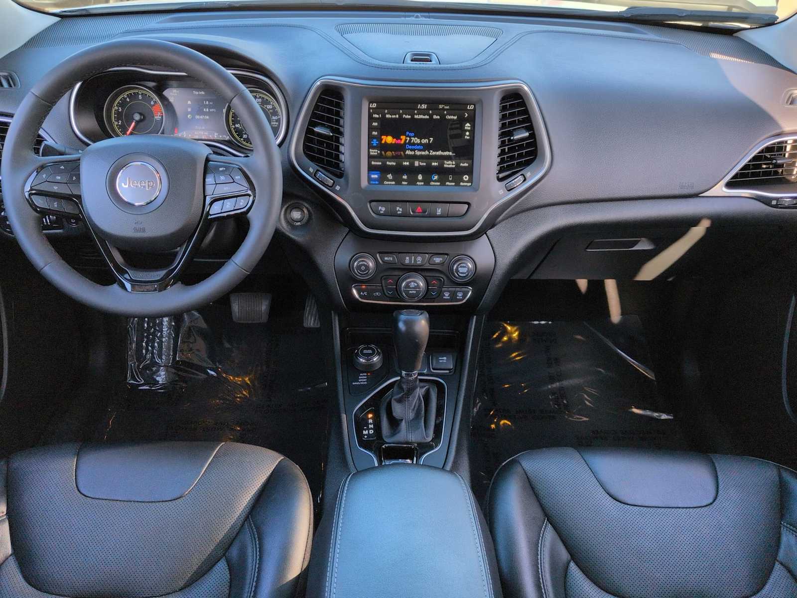 Thumbnail: 2023 Jeep Cherokee - 16