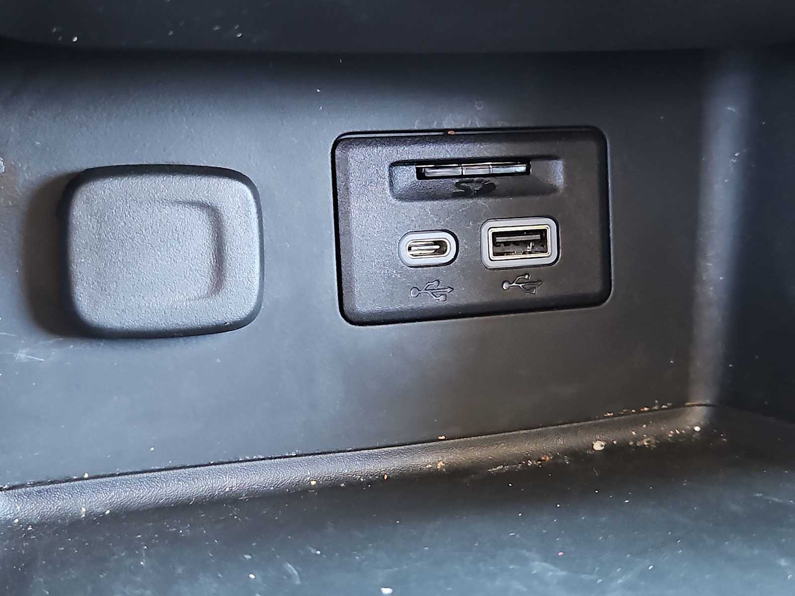 Thumbnail: 2023 GMC Acadia - 32