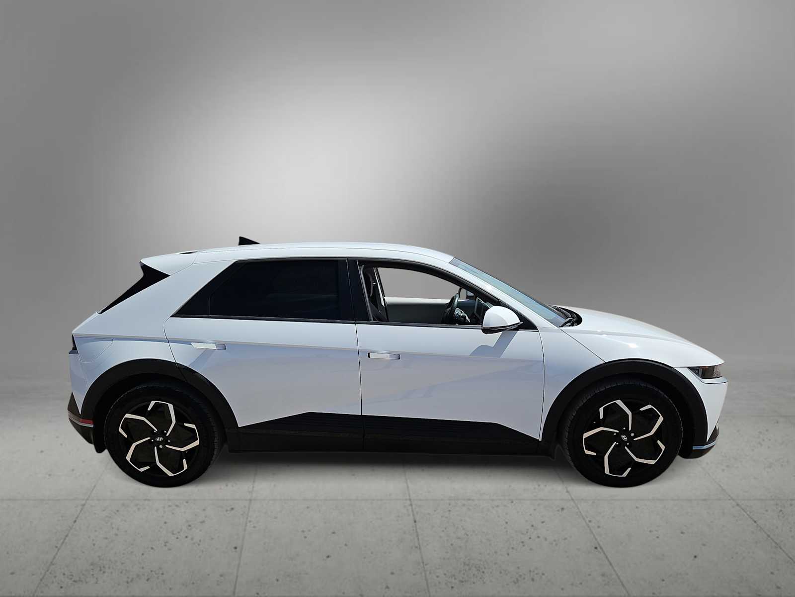 Thumbnail: 2024 Hyundai Ioniq 5 - 9