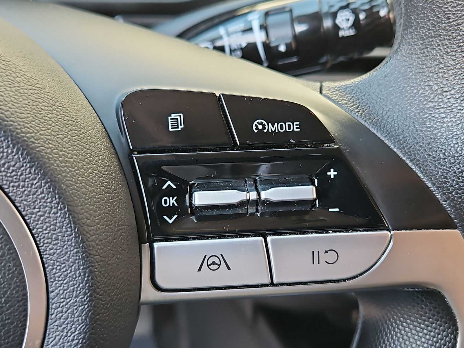 Thumbnail: 2022 Hyundai Elantra - 22