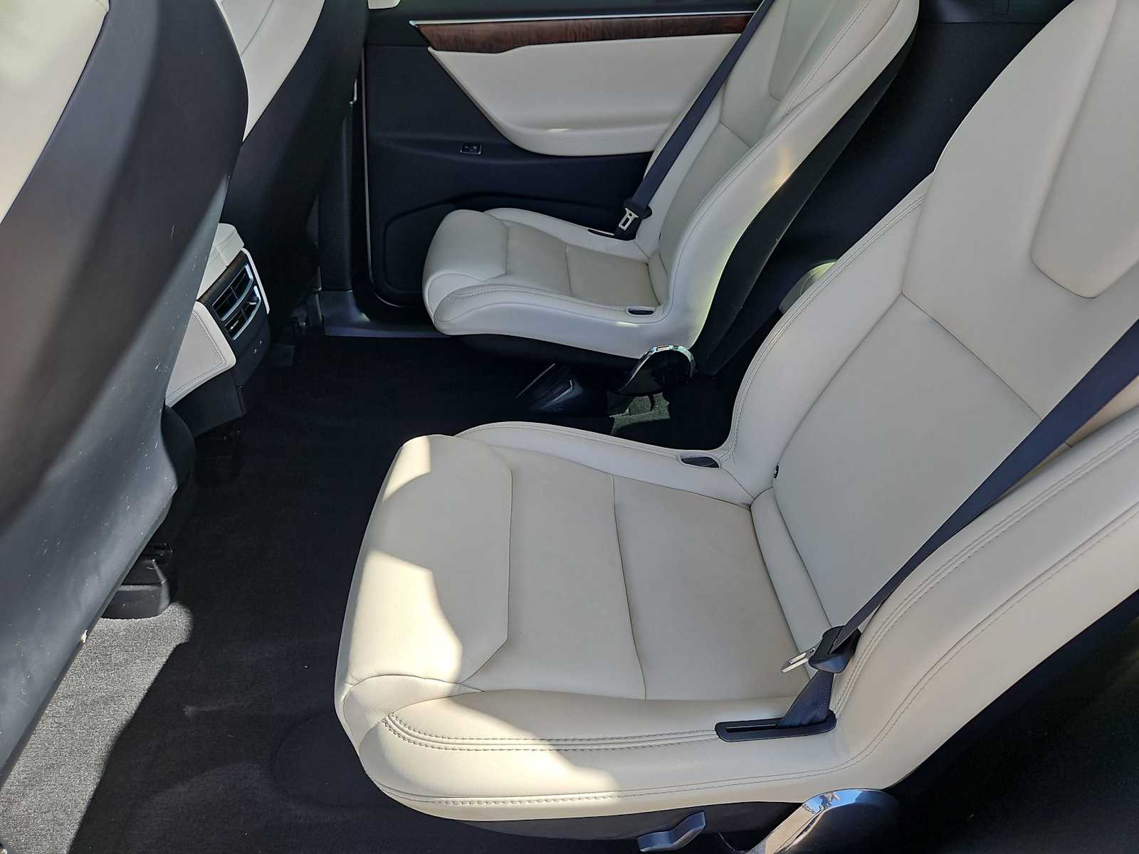 Thumbnail: 2018 Tesla Model X - 19