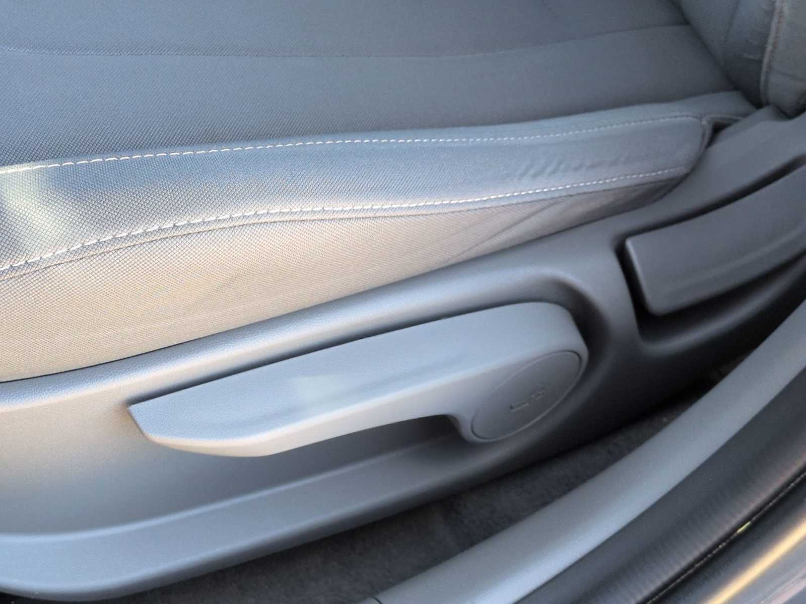 Thumbnail: 2024 Hyundai Elantra - 18
