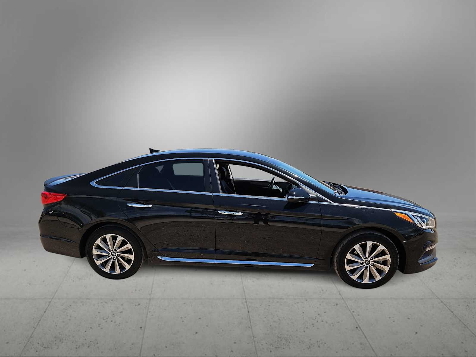 Thumbnail: 2016 Hyundai Sonata - 9