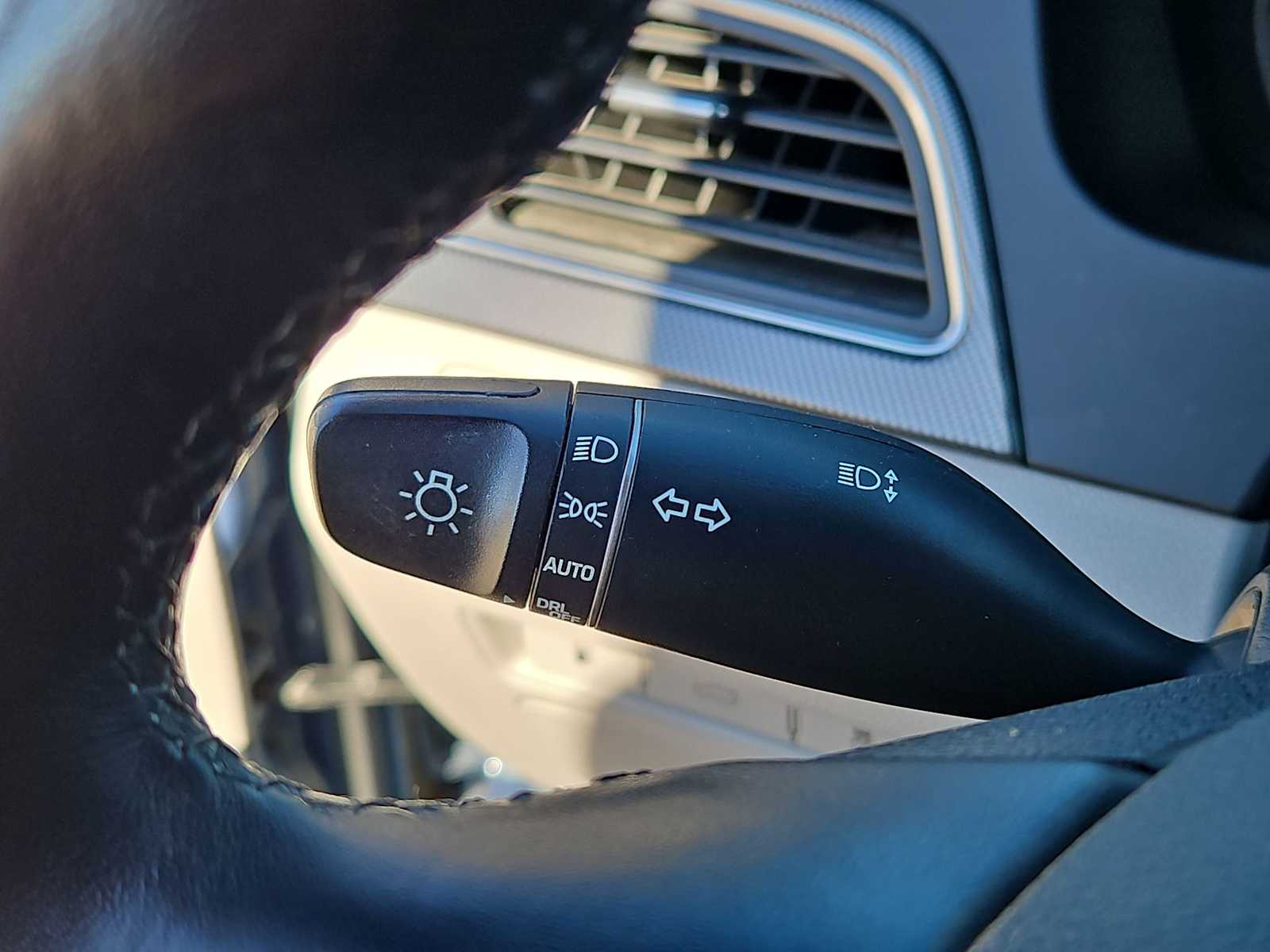 Thumbnail: 2016 Hyundai Sonata - 26