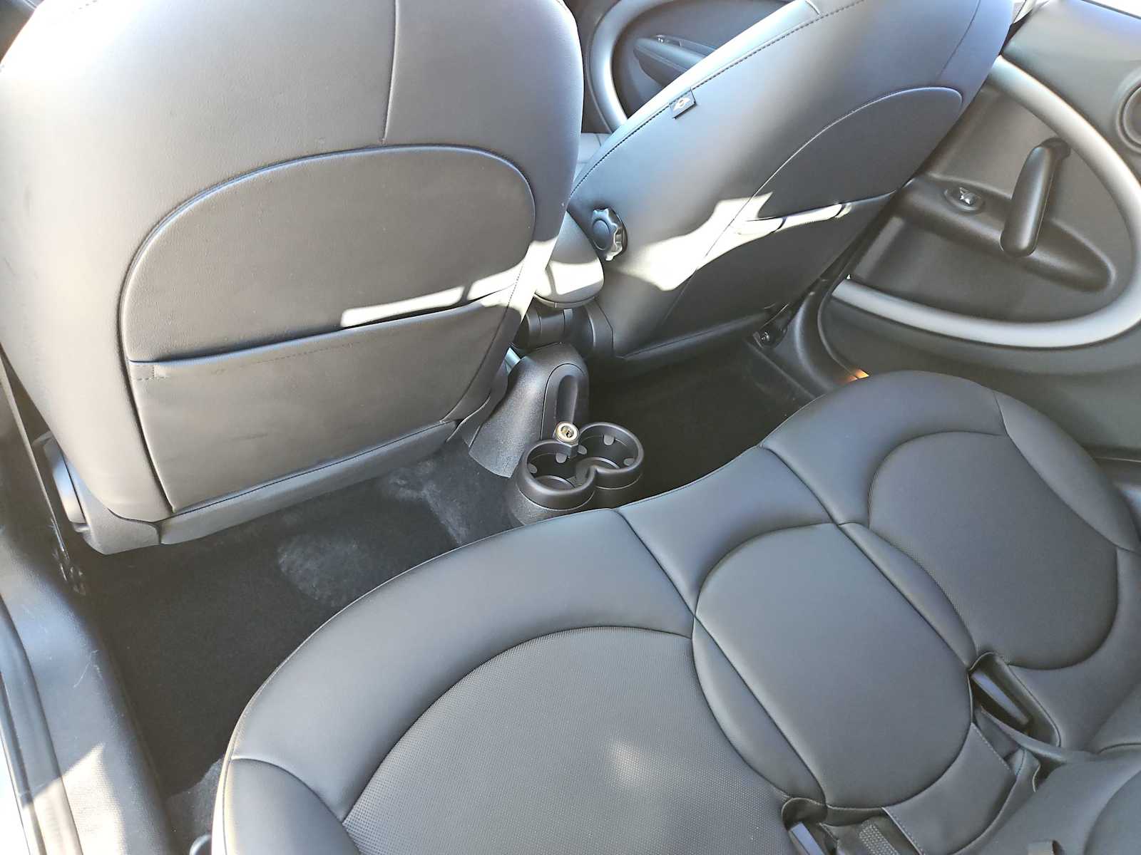 Thumbnail: 2014 MINI Cooper Countryman - 17
