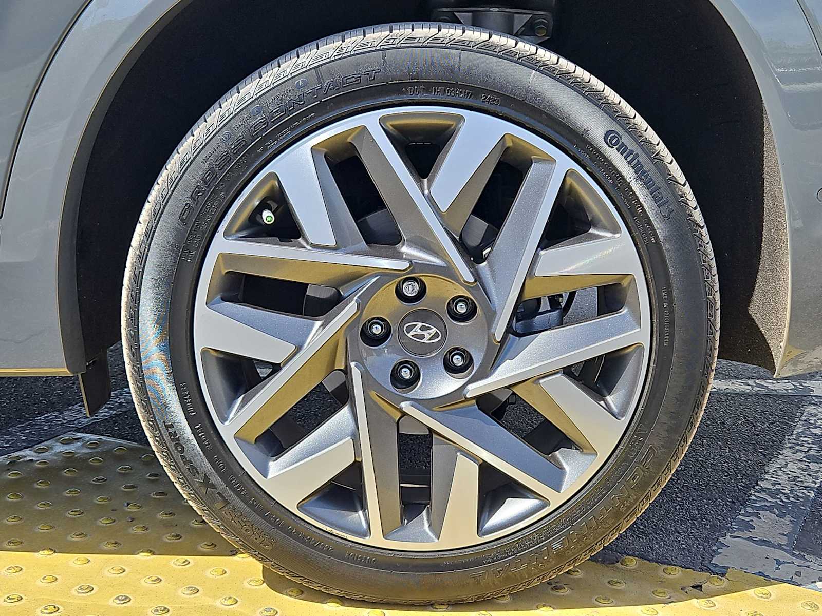 Thumbnail: 2023 Hyundai Santa Fe - 13