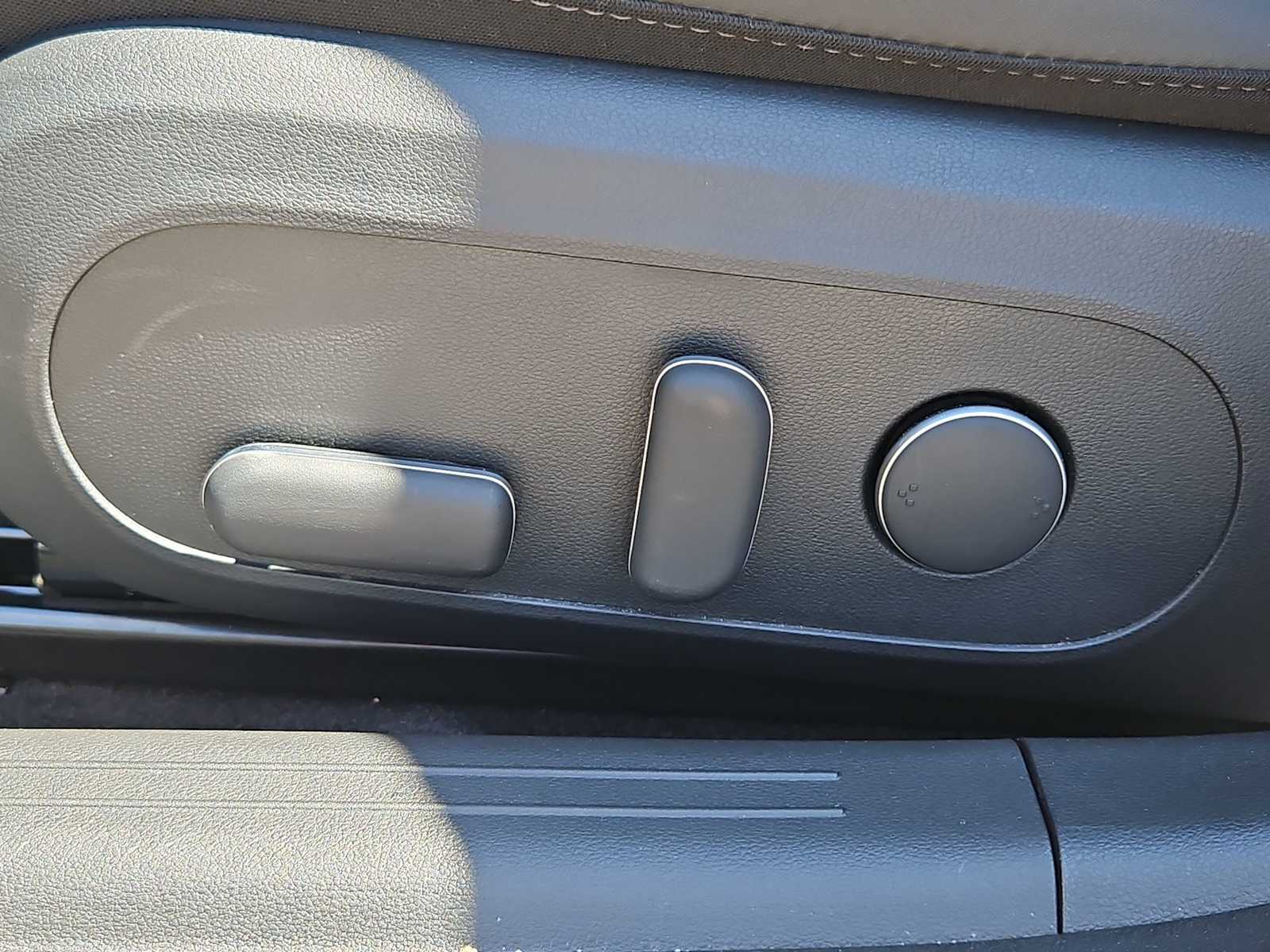 Thumbnail: 2024 Hyundai Ioniq 6 - 16