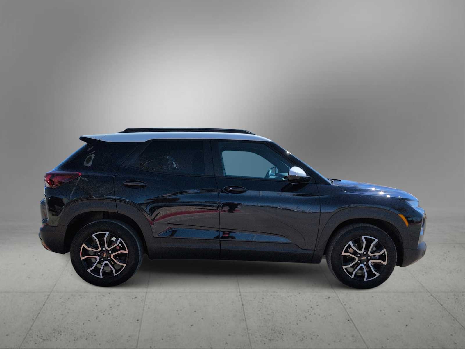 Thumbnail: 2021 Chevrolet TrailBlazer - 9