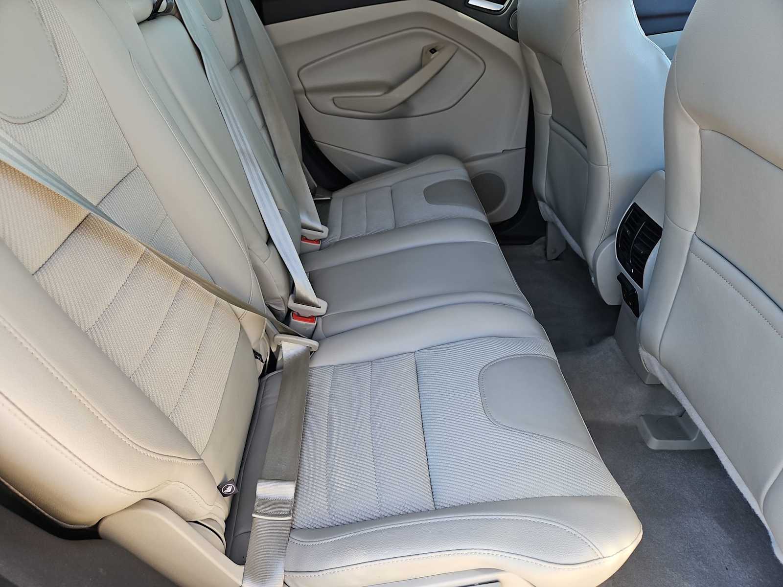 Thumbnail: 2015 Ford Escape - 21