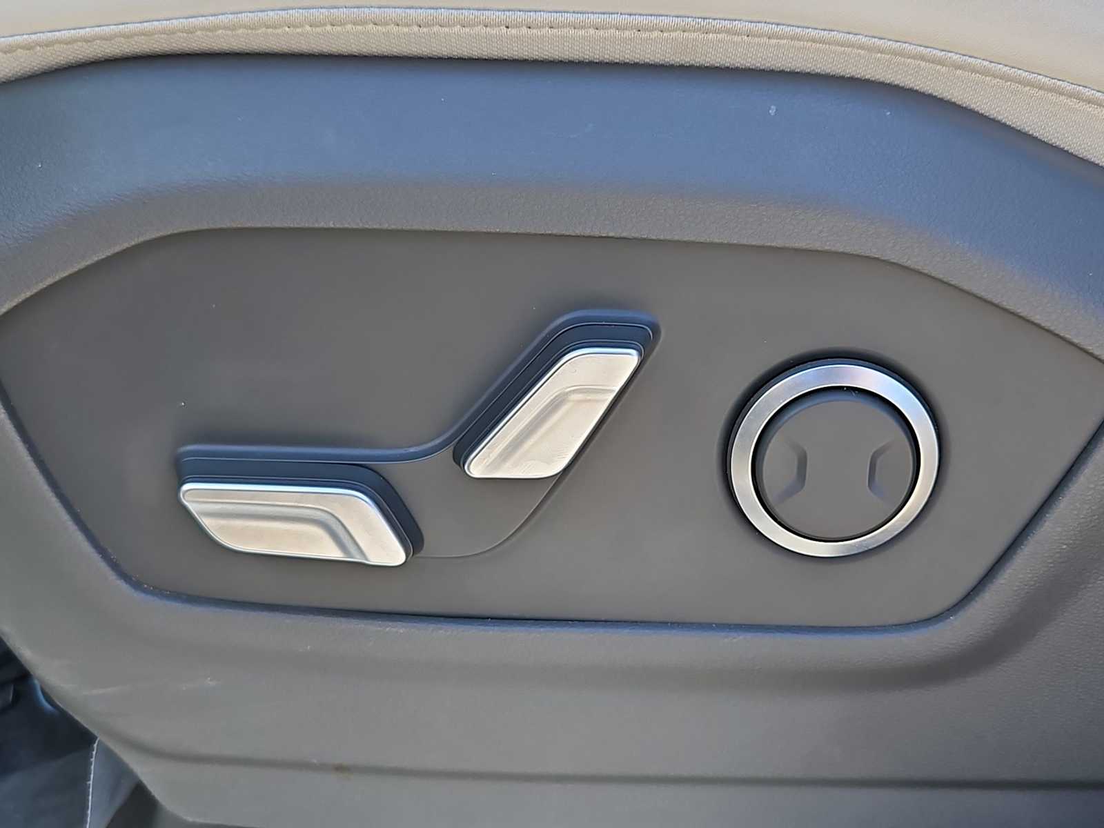 Thumbnail: 2025 Hyundai Santa Fe - 17