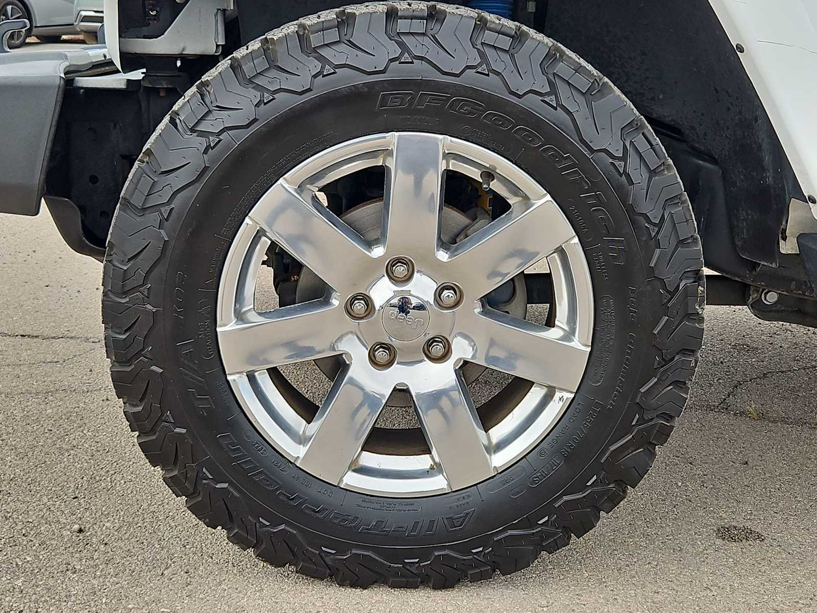 Thumbnail: 2015 Jeep Wrangler - 13