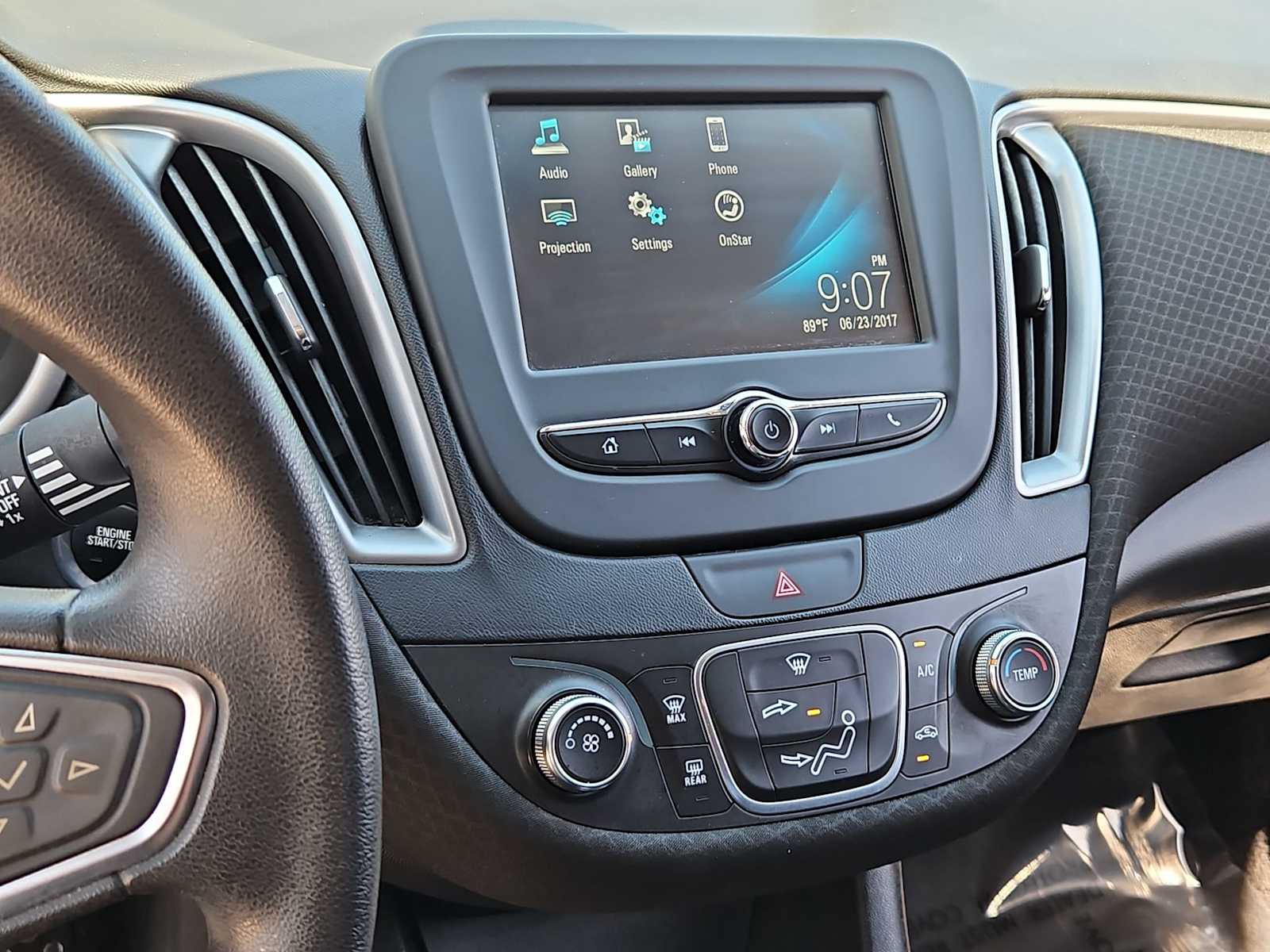 2018 Chevrolet Malibu LS 25