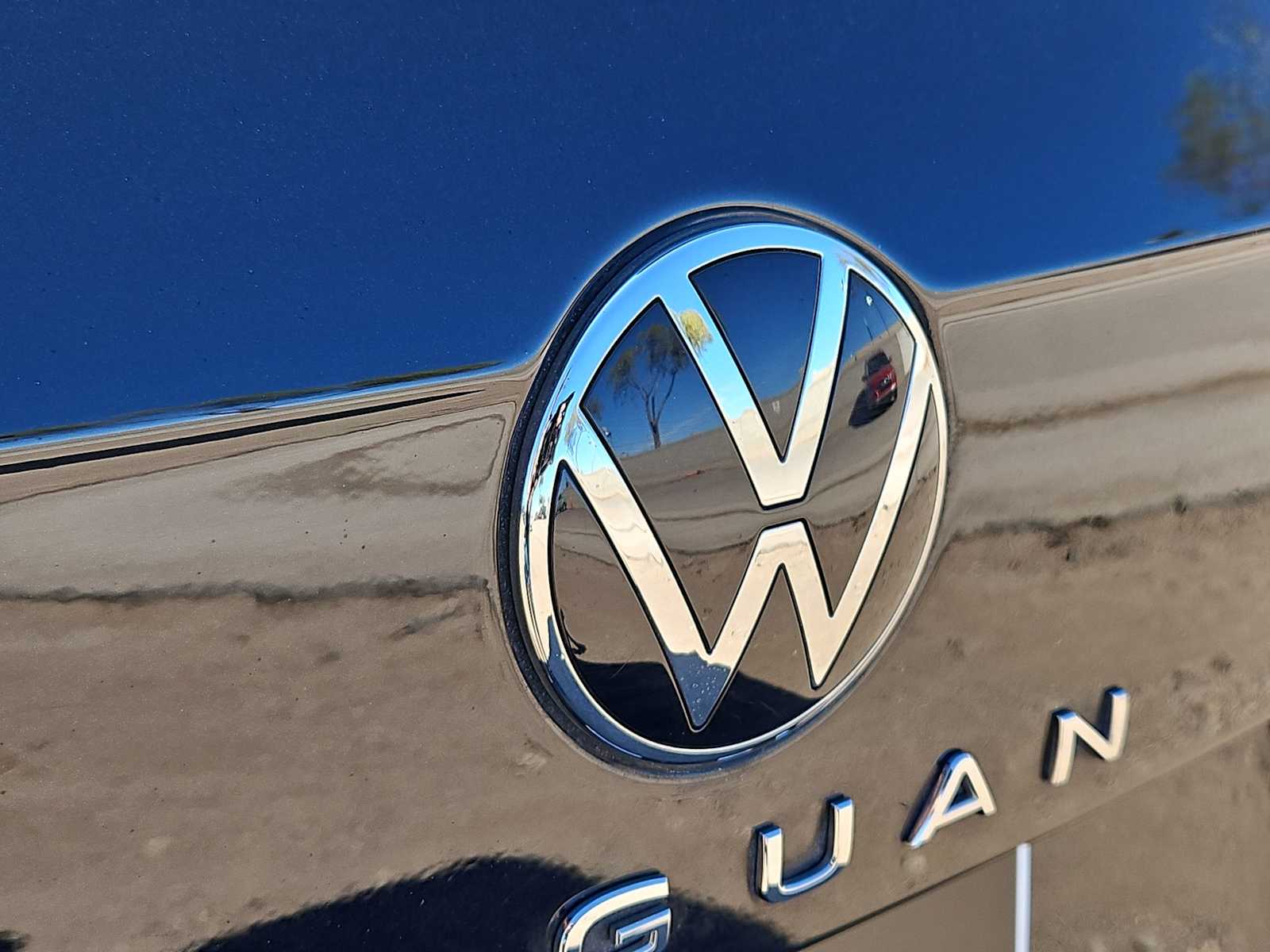 Thumbnail: 2023 Volkswagen Tiguan - 11